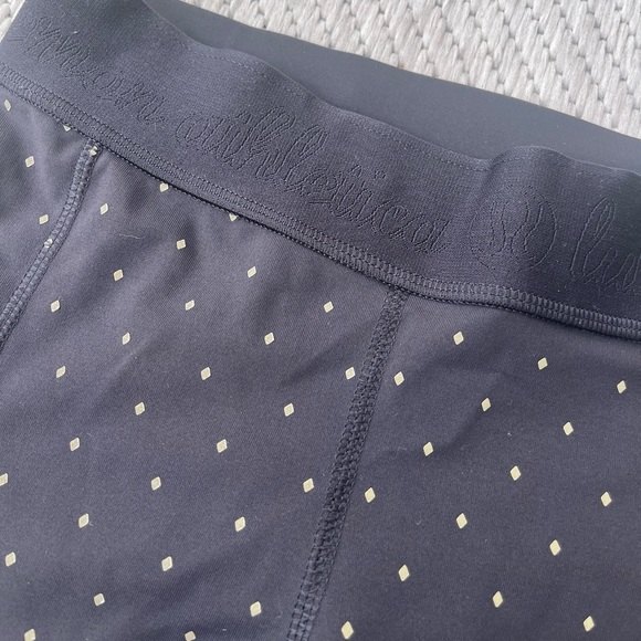Size 4 Lululemon 2.5in Biker Shorts - Black and Gold - Picture 2 of 3